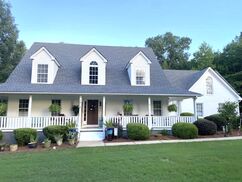 Before and After Exterior Painting Services in McDonough, GA (2)