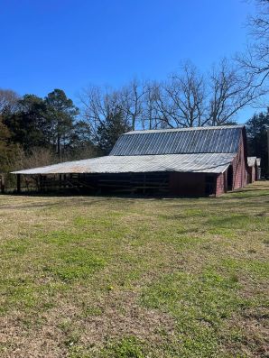 Before & After Exterior Barn Painting in Jackson, GA (1)